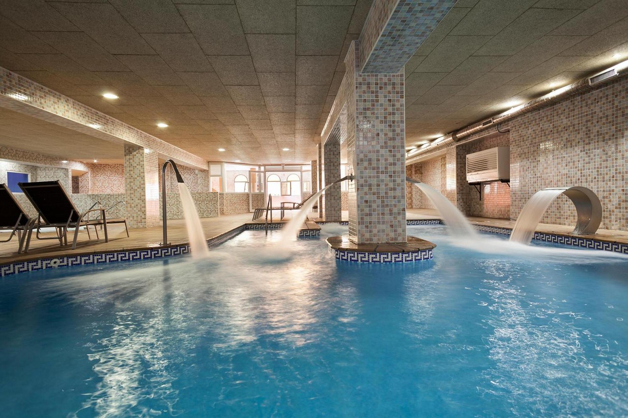 Apartamentos Best Alcazar La Herradura  Eksteriør billede