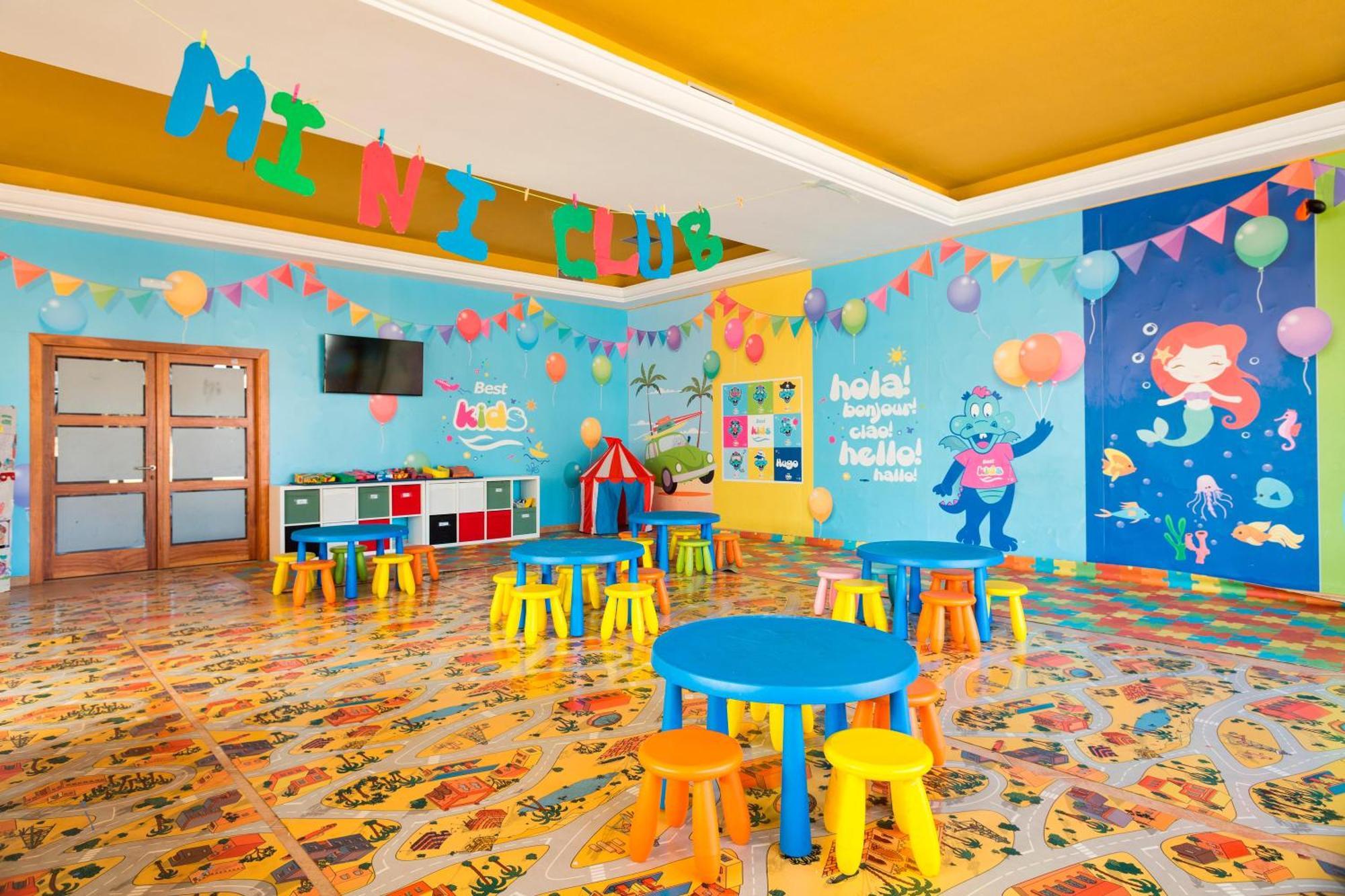 Apartamentos Best Alcazar La Herradura  Eksteriør billede