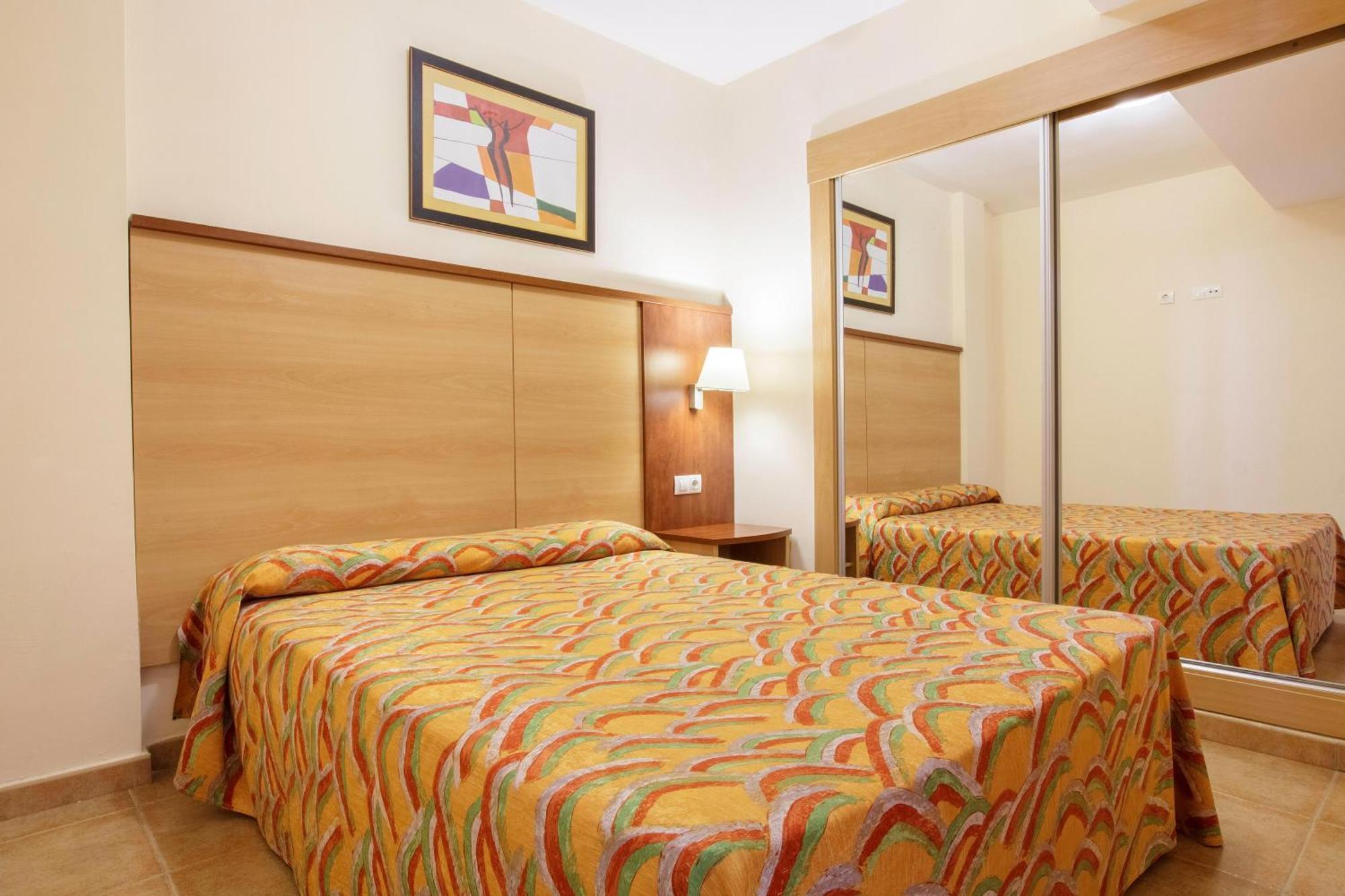 Apartamentos Best Alcazar La Herradura  Eksteriør billede